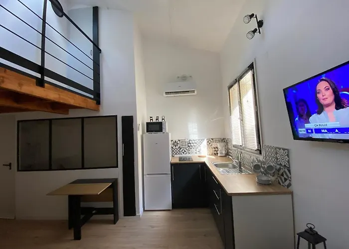 Grand Contemporain Avec Mezzanine Apartamento Sérignan