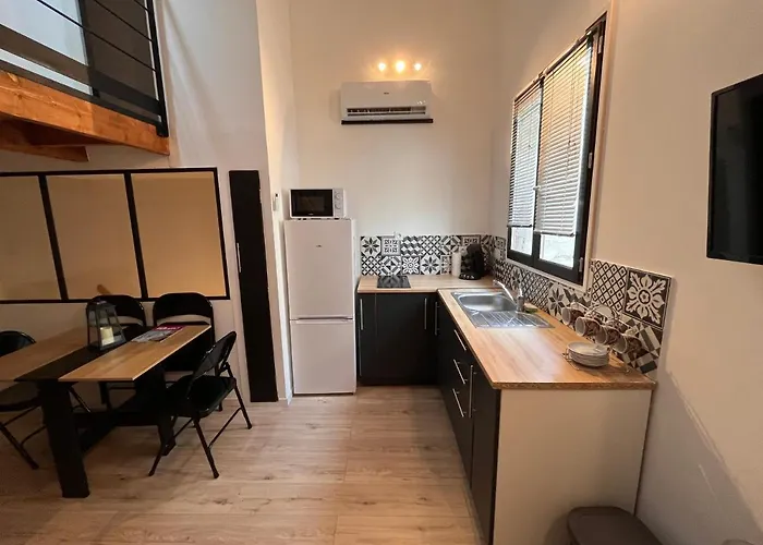 Grand Contemporain Avec Mezzanine Apartamento